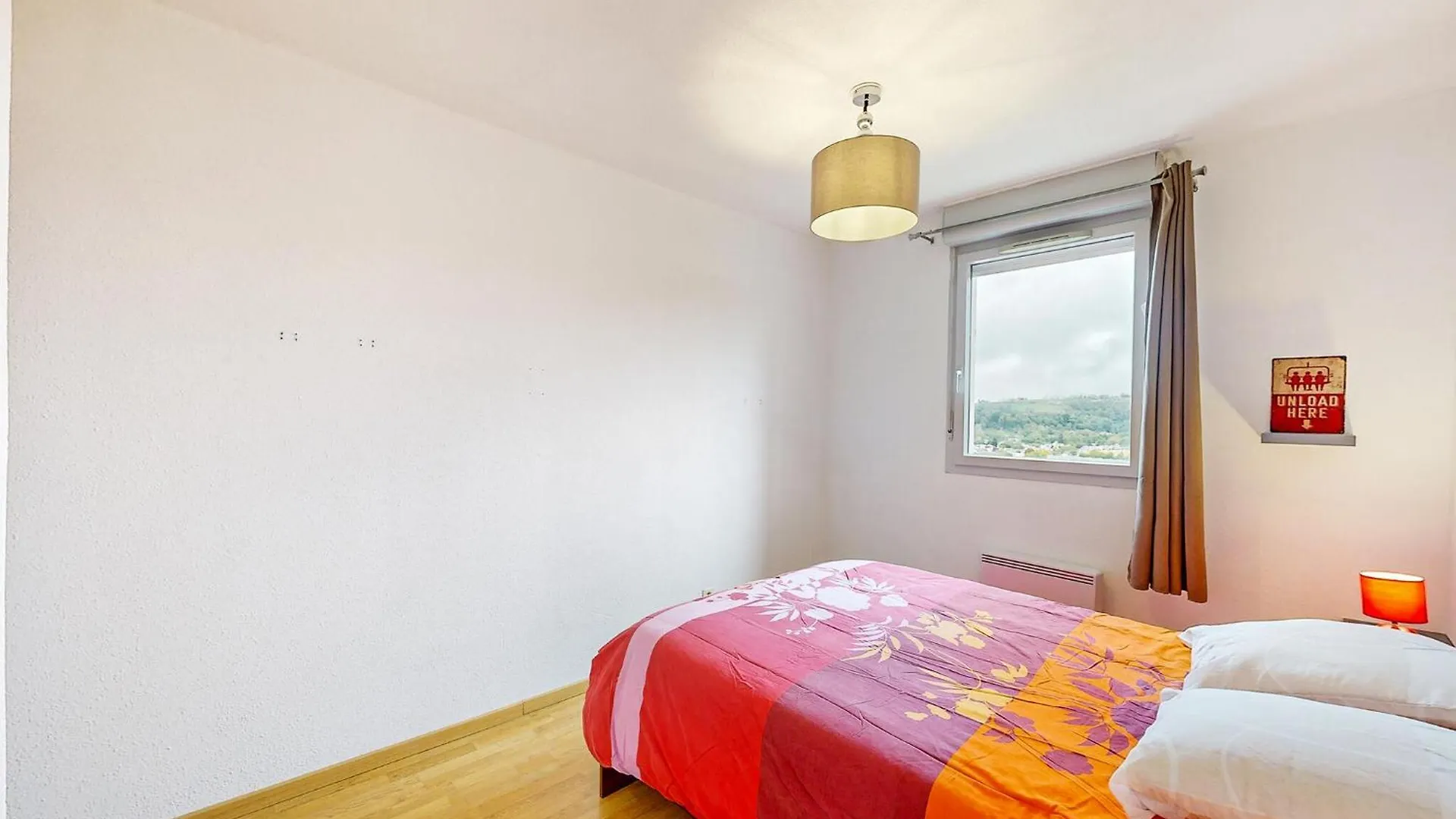 2 Bedroom Lovely Apartment In Bagneres-De-Bigorre