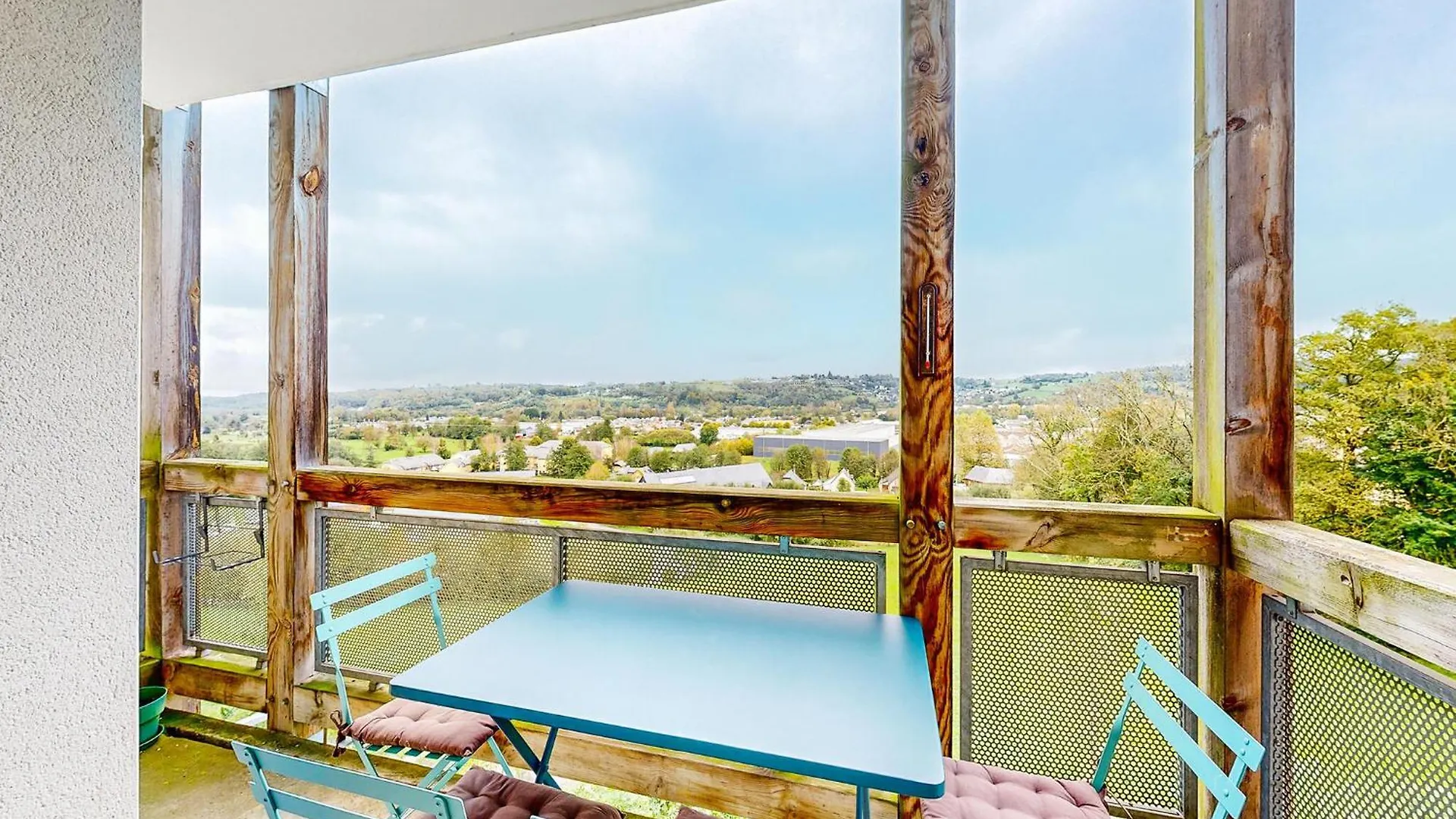 2 Bedroom Lovely Apartment In Bagneres-De-Bigorre