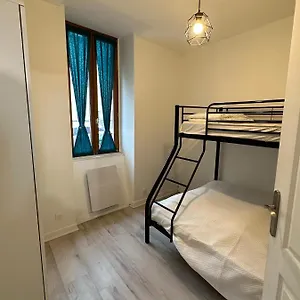 Spacieux - Proche Centre Et Therme Appartement